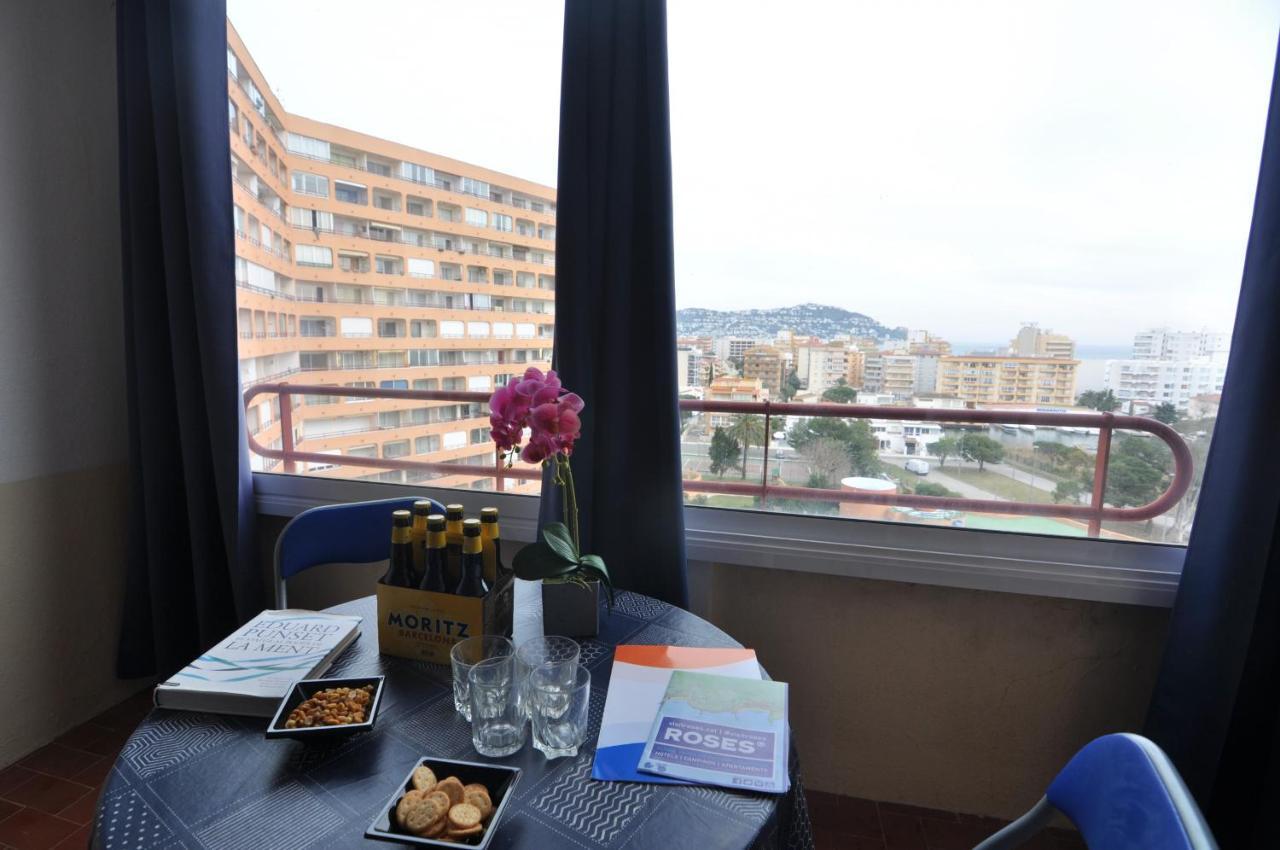 Rnet - Ir 7-42 Studios Roses Costa Brava ภายนอก รูปภาพ
